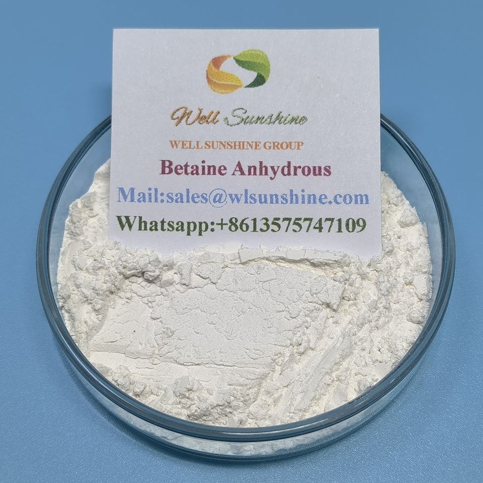 Betaina bezwodna